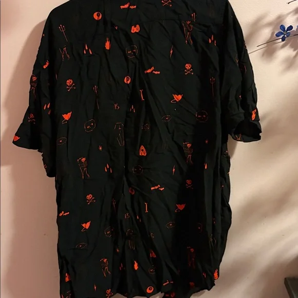 Occult pattern button up - Picture 3 of 3